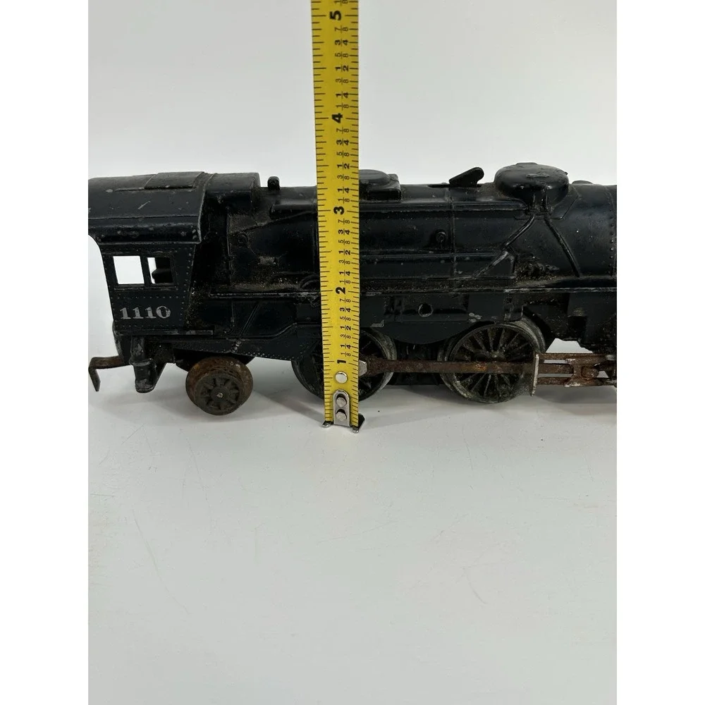 Vintage 1949-52 Lionel #1110 0-27 Gauge Metal 2-4-2 Steam Locomotive